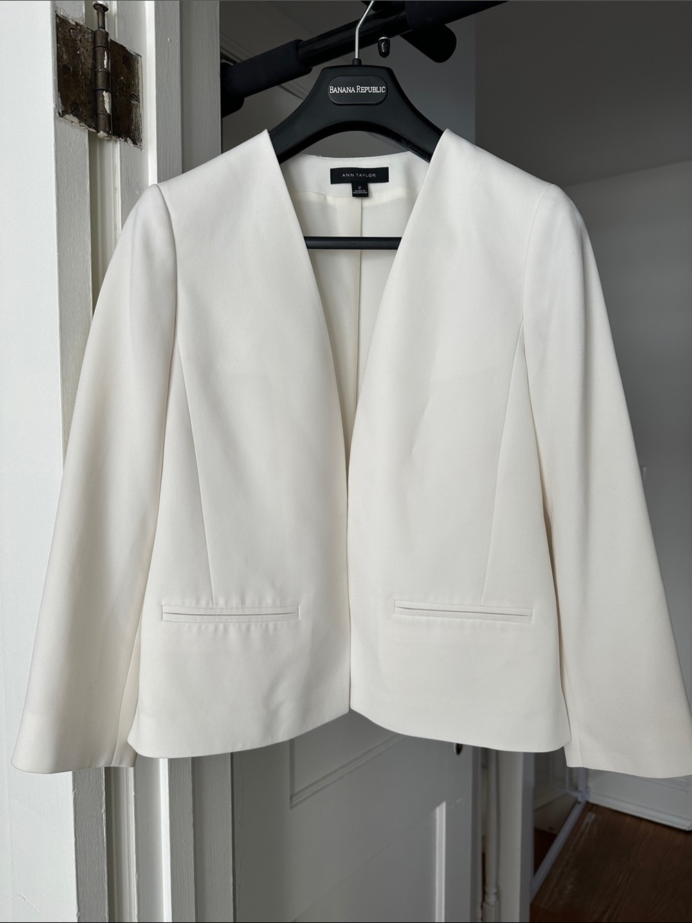 Ann Taylor Cream Collarless Open-Front Blazer